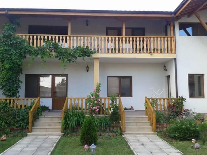 Guest House Nash Dom Каварна Екстер'єр фото