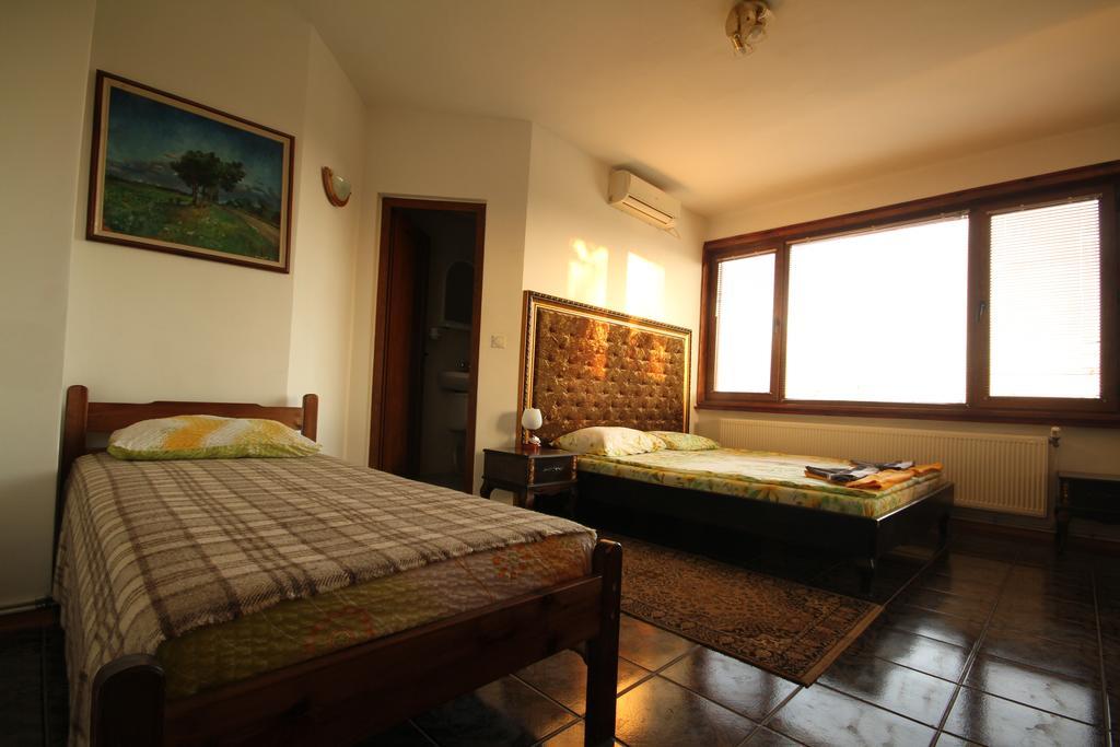 Guest House Nash Dom Каварна Екстер'єр фото