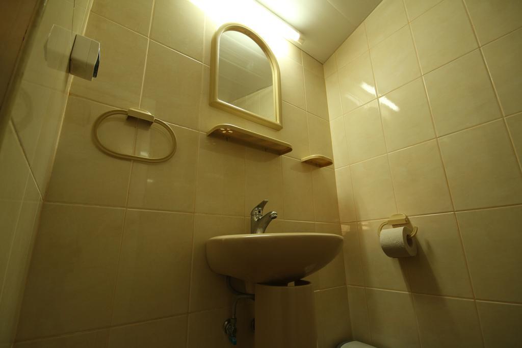 Guest House Nash Dom Каварна Екстер'єр фото